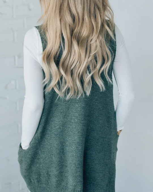 Silvia – Ärmellose Strickweste für Damen