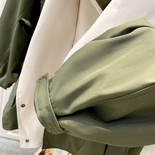 Lieselotte – Zweifarbige Kapuzen-A-Linien-Jacke für Frauen