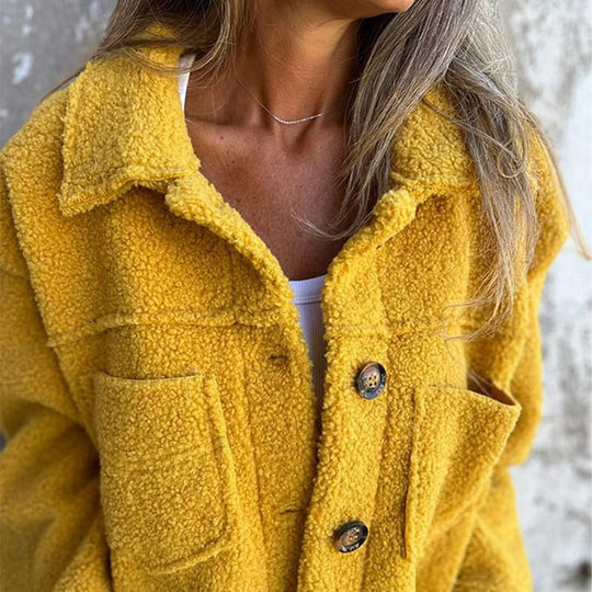 Lilo – Gemütliche Sherpa Knopf-Jacke für Frauen