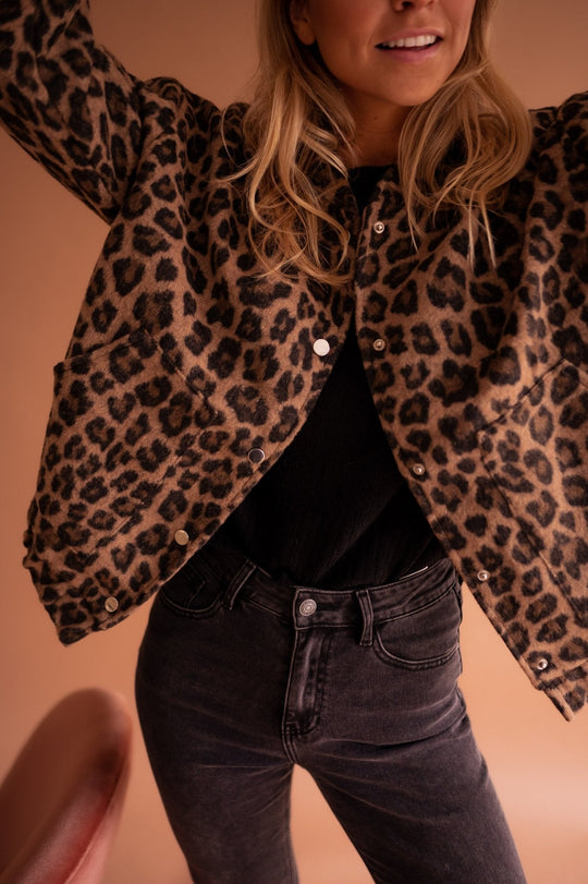 Kaila – Leopardenmuster Kunstpelzjacke für Damen