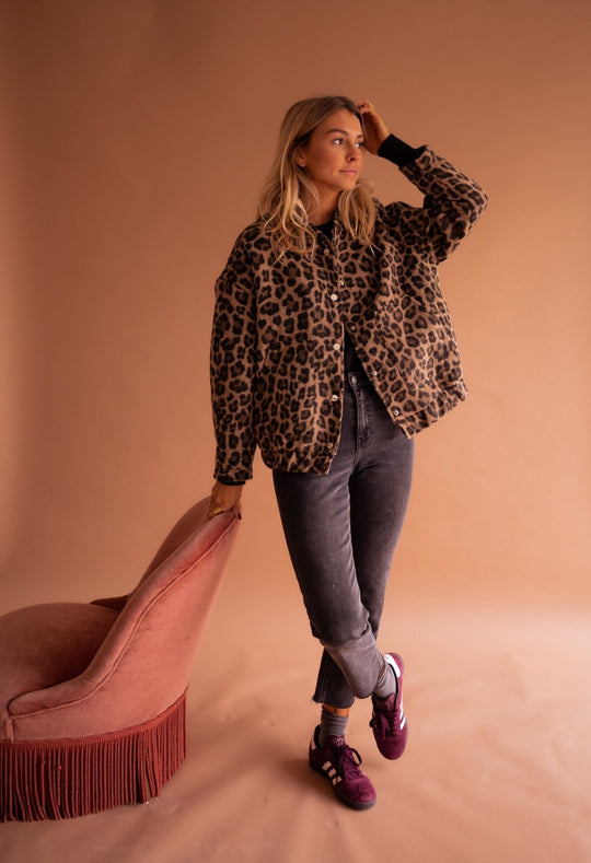 Kaila – Leopardenmuster Kunstpelzjacke für Damen