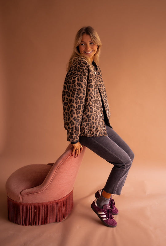 Kaila – Leopardenmuster Kunstpelzjacke für Damen